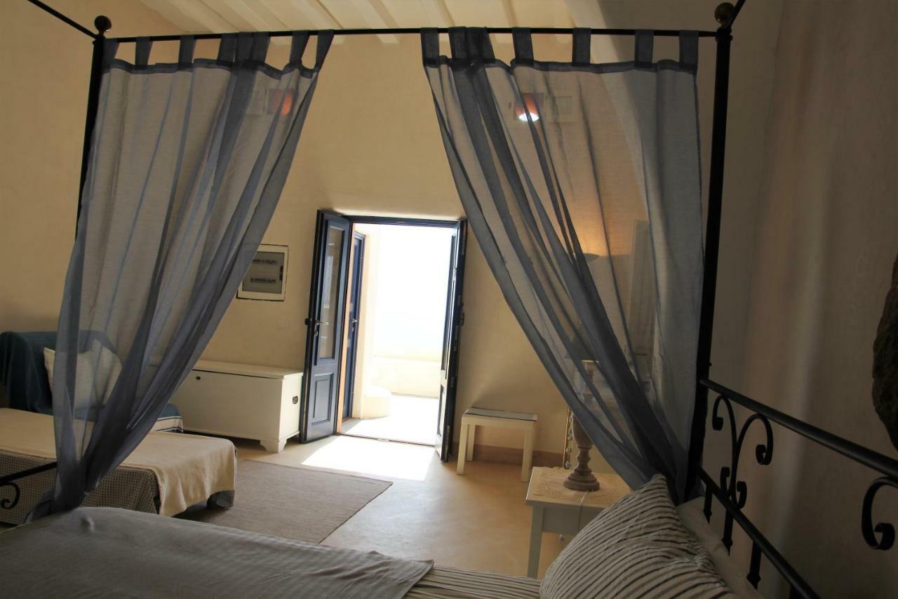 Alicudi Giardino Dei Carrubi- Al Gradino 365 Bed & Breakfast Eksteriør bilde