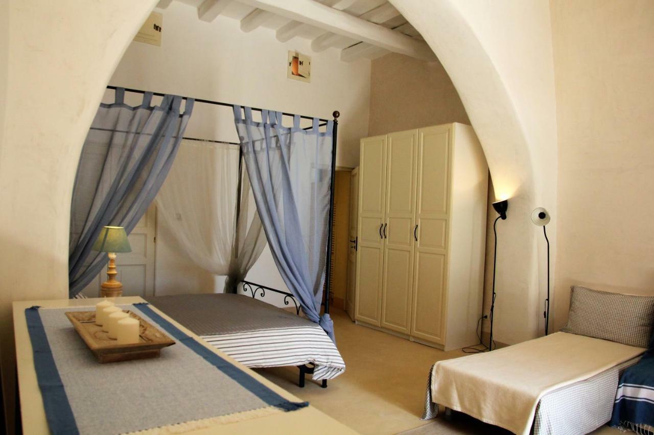 Alicudi Giardino Dei Carrubi- Al Gradino 365 Bed & Breakfast Eksteriør bilde