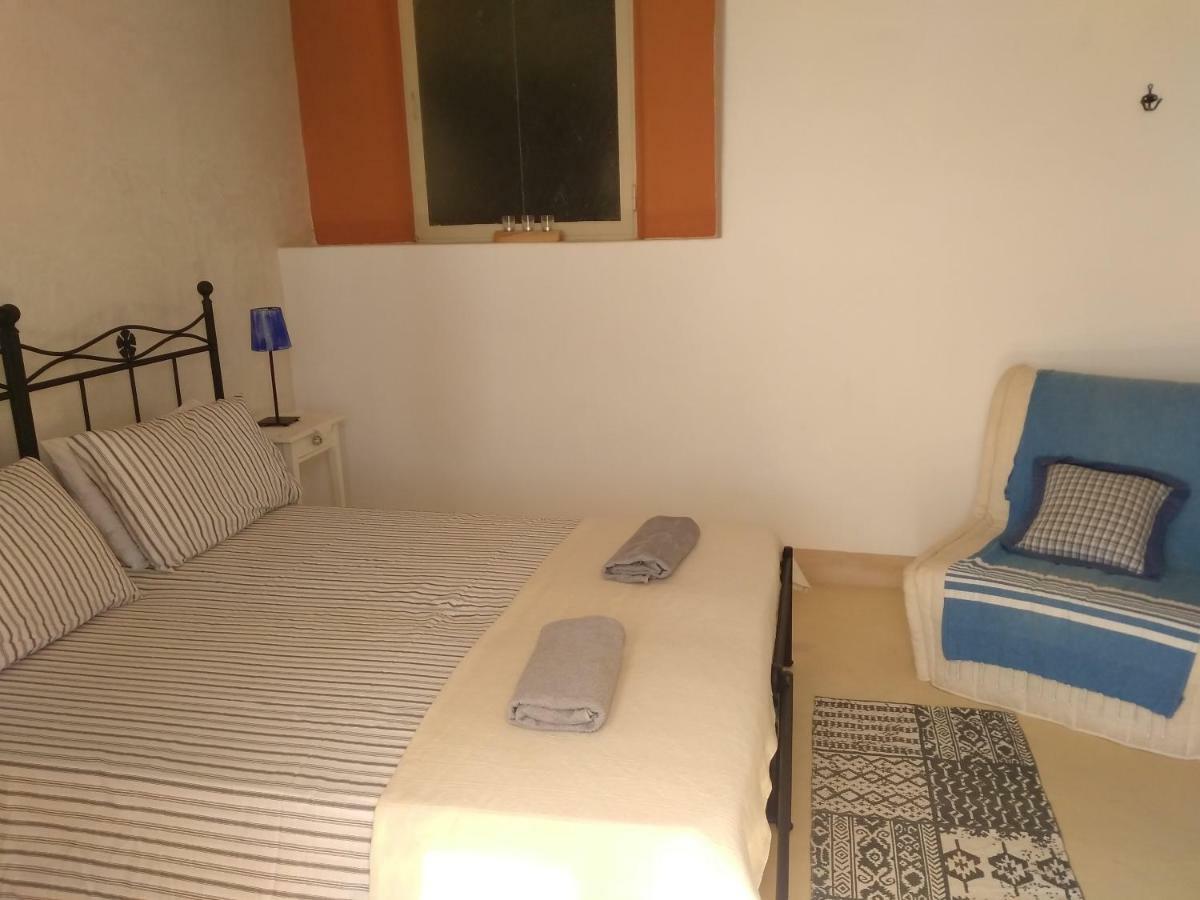 Alicudi Giardino Dei Carrubi- Al Gradino 365 Bed & Breakfast Eksteriør bilde